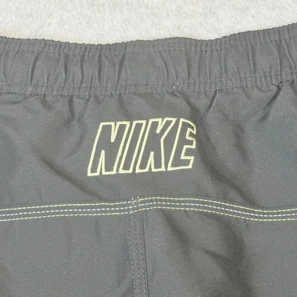 Nike Mens Board Shorts Black Lime Green Mesh Lined Swim Trunks Size L RN 37966